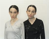 Rineke Dijkstra, "Chen and Efrat, Israel, 16 Dec. 2000," 2000. Archival inkjet print. Courtesy of the artist and Marian Goodman Gallery. Copyright : Rineke Dijkstra